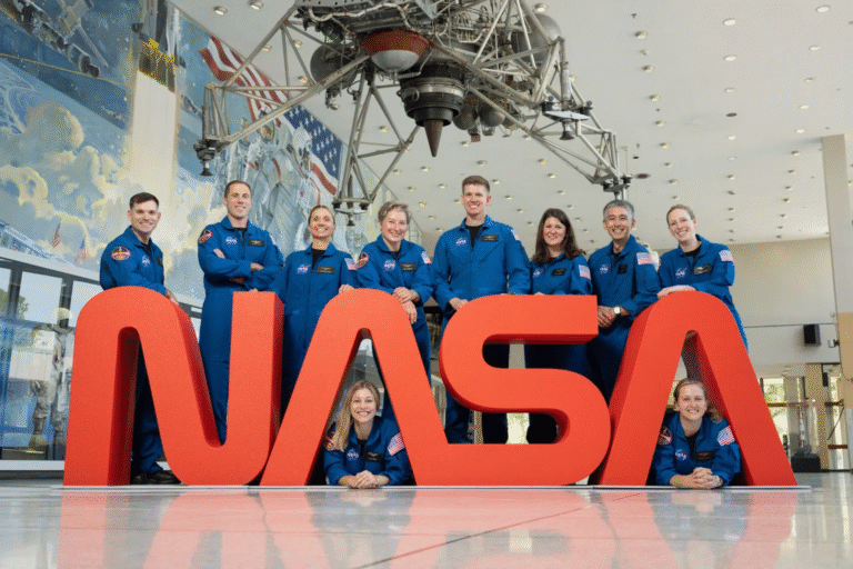 Diez nuevos astronautas de la NASA se preparan para regresar a la Luna