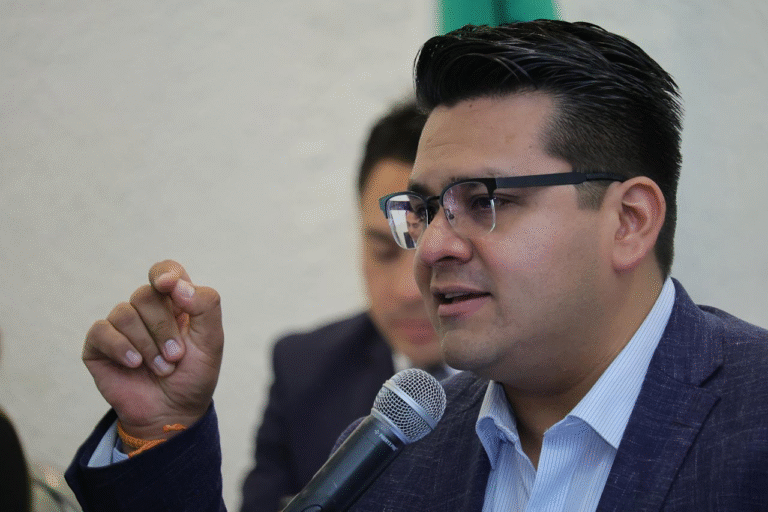 Presenta Toño Carreño iniciativa para combatir reclutamiento de niños y jóvenes