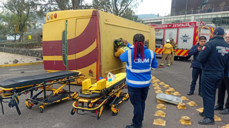 Brinda CRUM atención a lesionados tras accidente de camión en Morelia: SSM