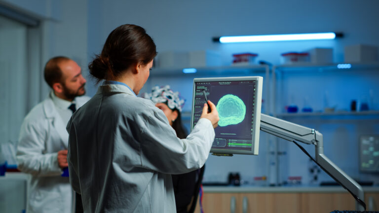 Examinan formas de recuperación del cerebro, luego de un infarto
